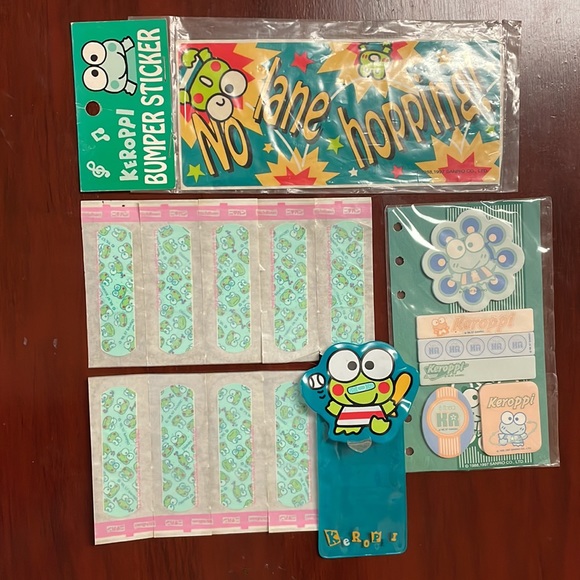 Lot of Keroppi items. Discontinued character. Most still in original wrapping. - Picture 12 of 12